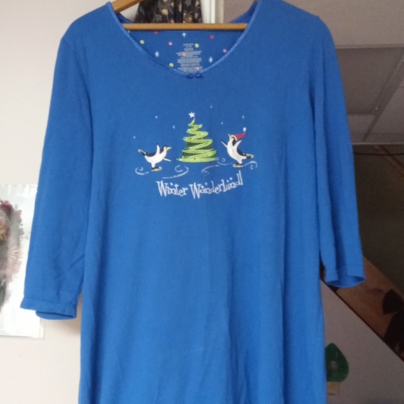 Sleepwear - Picture 1 of 2